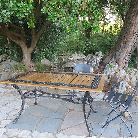 Agriturismo "La Rosa Canina" Panzió Lerici Kültér fotó