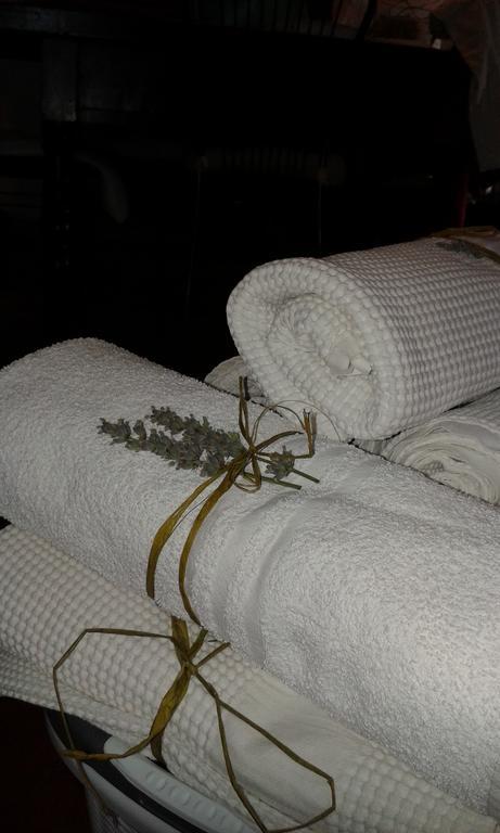 Agriturismo "La Rosa Canina" Panzió Lerici Kültér fotó