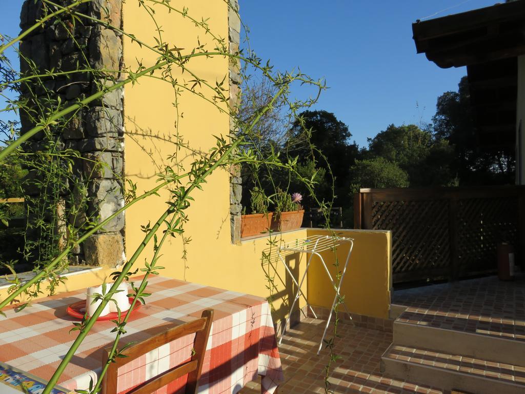 Agriturismo "La Rosa Canina" Panzió Lerici Kültér fotó
