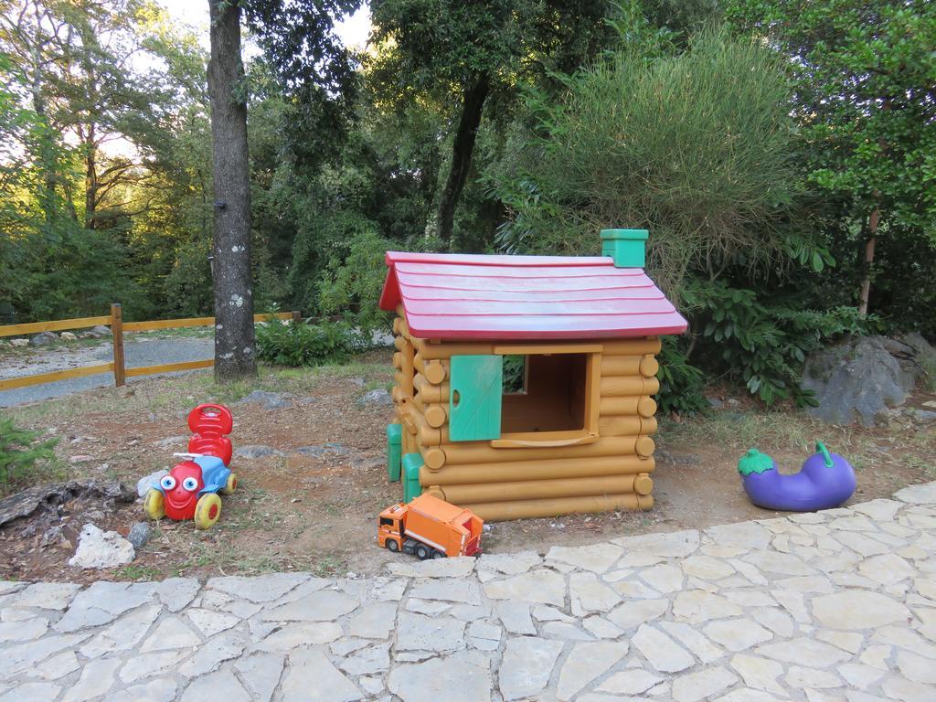 Agriturismo "La Rosa Canina" Panzió Lerici Kültér fotó